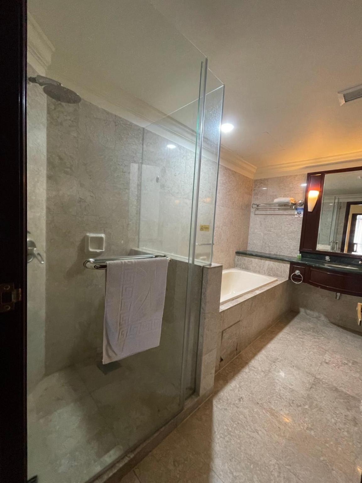 Marigold Times Square Kl Apartment